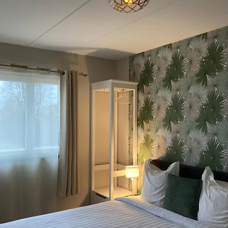 Cote Grange 호텔 *